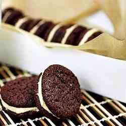 Homemade Peanut Butter Oreo Cookies