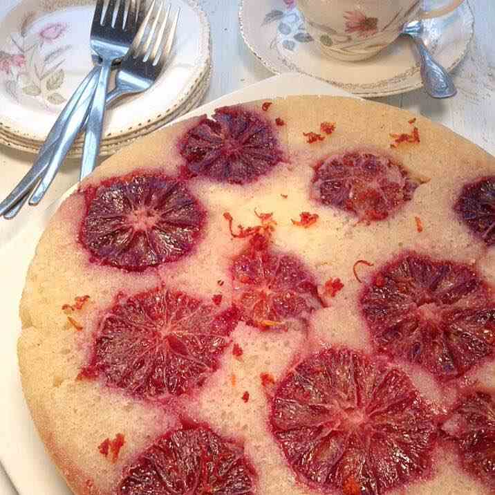 Blood orange and cardamom semolina cake