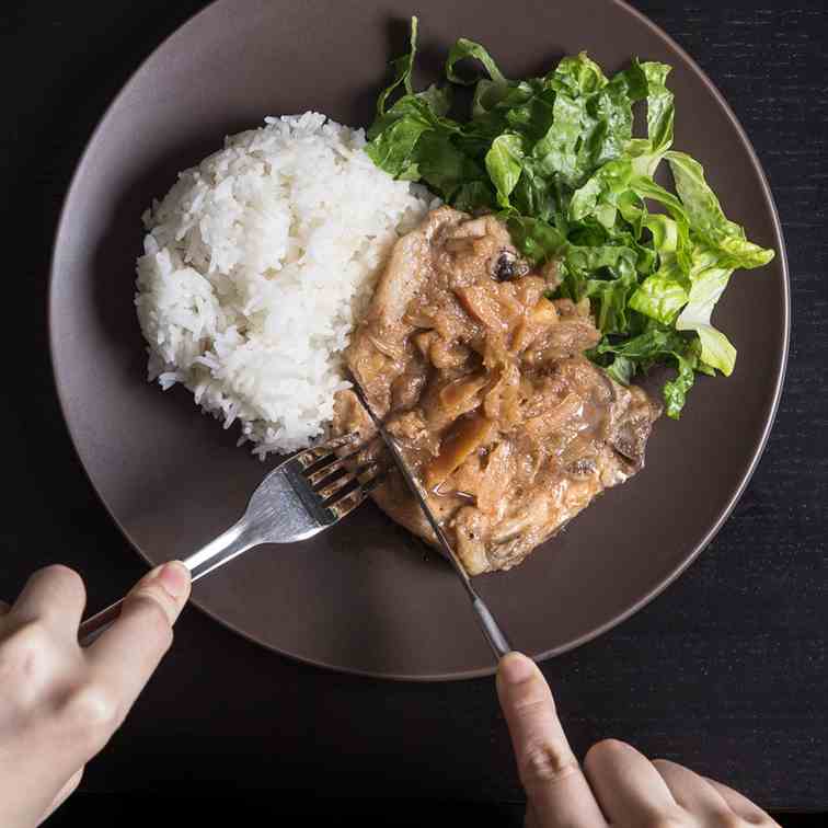 Pork Chops with Homemade Applesauce
