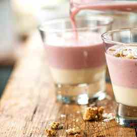 Rhubarb smoothie topped with granola