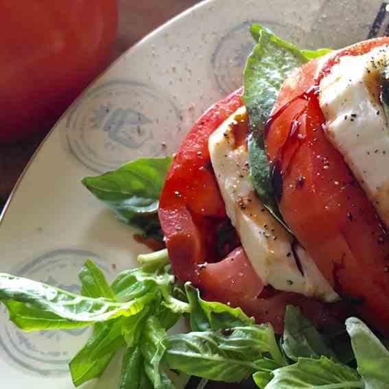 Caprese Salad With Balsamic