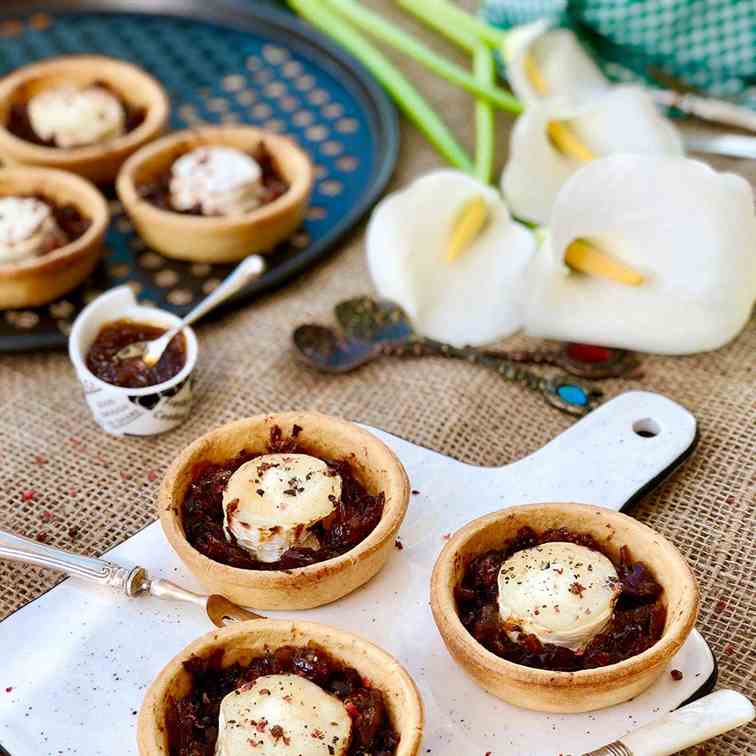 Goats cheese with onion chutney tartlets
