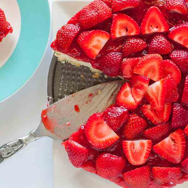 Strawberry Sweet Cream Fruit Pizza Pie