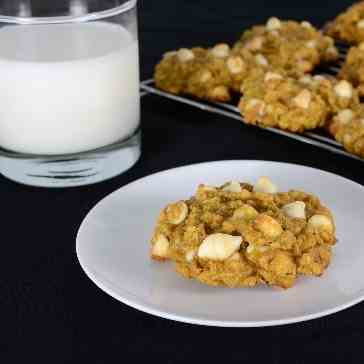 Pumpkin-Oatmeal Cookies with White Chocola