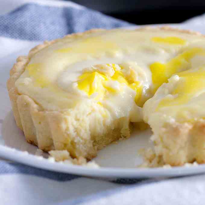 Baked Lava Cheese Tarts