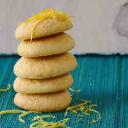 Cookies condensed milk and almond