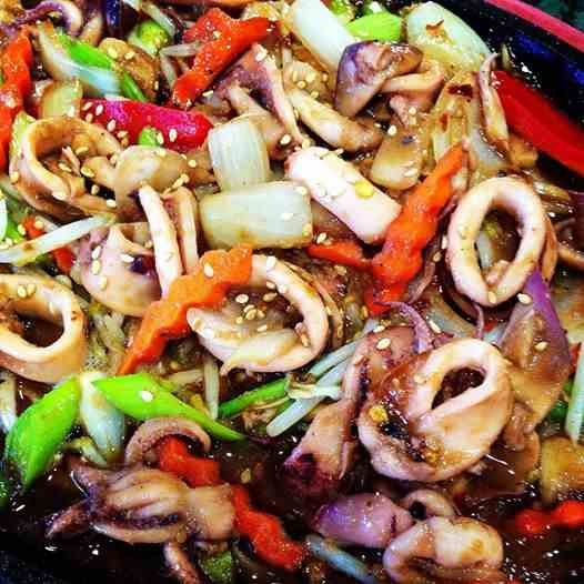 Sizzling Spicy Squid