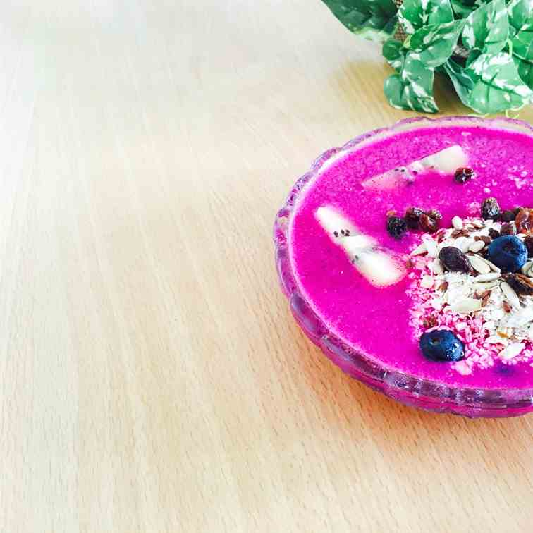 Hot Pink Pitaya Bowl