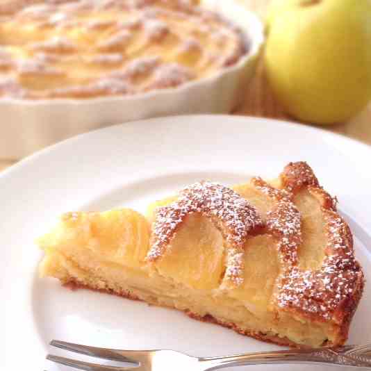 Light apple cake