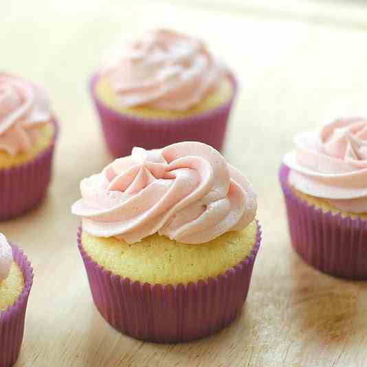 Vanilla Cupcakes w/Lemon Raspberry Buttercream