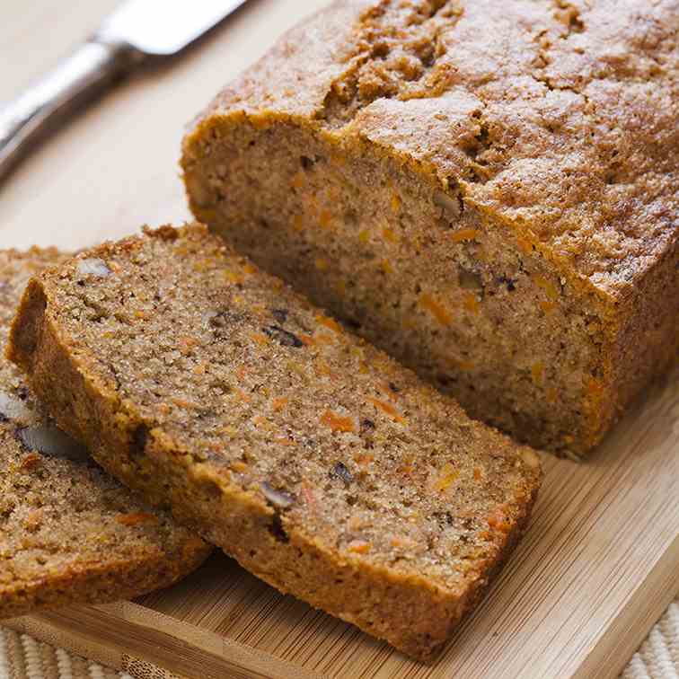 Spelt Flour Carrot Cake with Hazelnuts