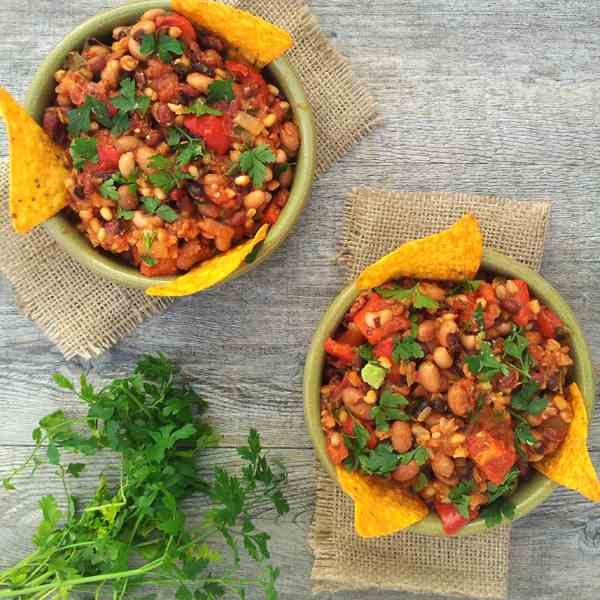 Smoky Chipotle Chili [vegan]