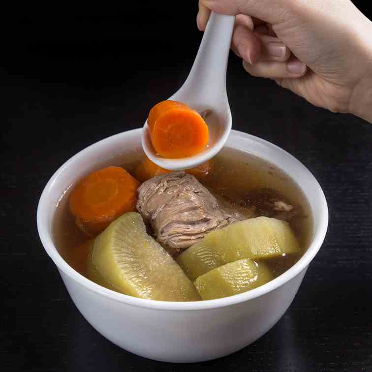Pressure Cooker Pork Shank Carrots Soup