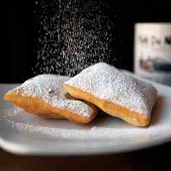 Beignets at Café Du Monde