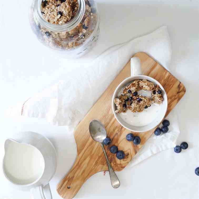 Wild blueberry granola