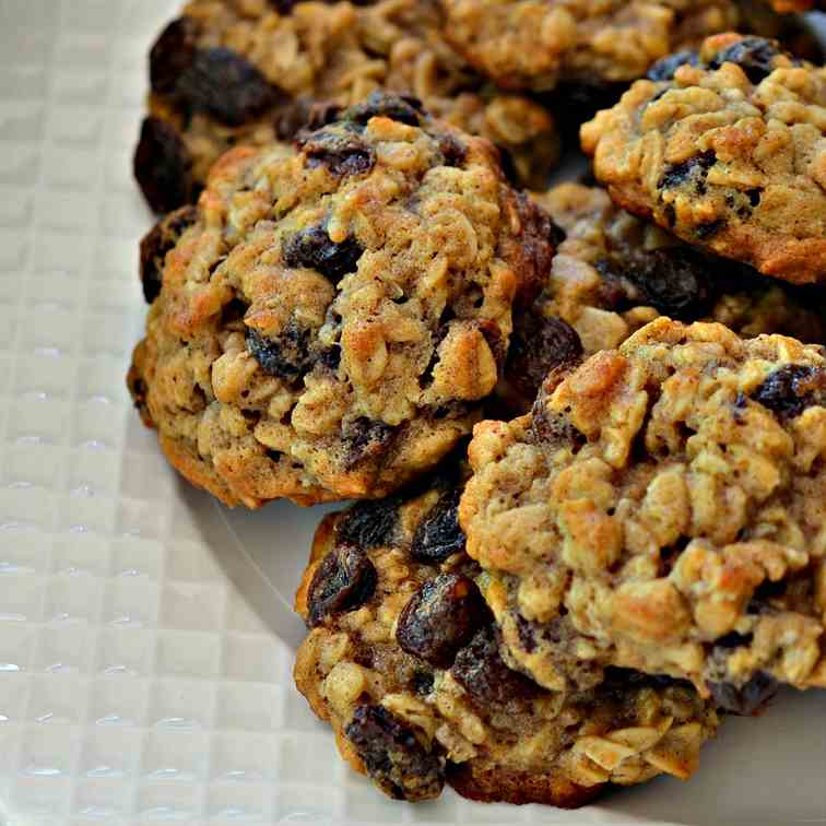 Oatmeal Raisin Cookies