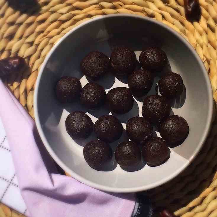 Vegan Cacao and Date Bites