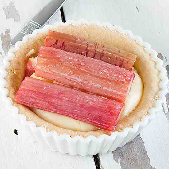 Rhubarb and custard tartlets