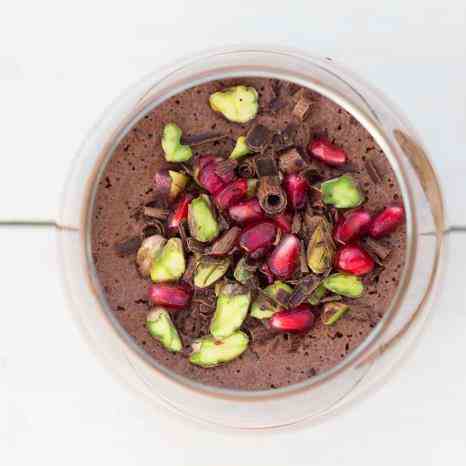 Fluffy vegan chocolate mousse with aquafab