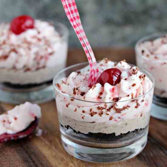 No Bake Cherry Chocolate Chip Cheesecakes