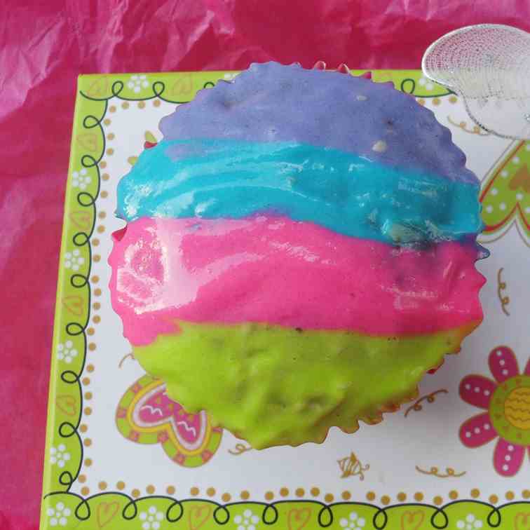 Dreamy Rainbow Cupcakes