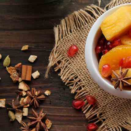 Winter fruit salad with spices