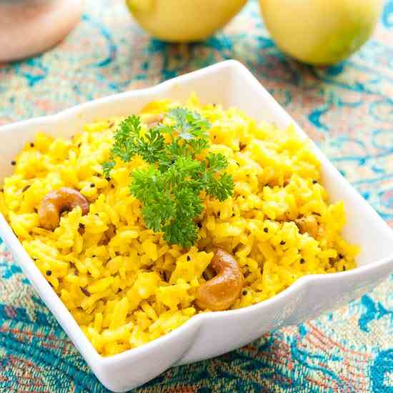 Lemon rice with cashew nuts (Nimbu Chawal)