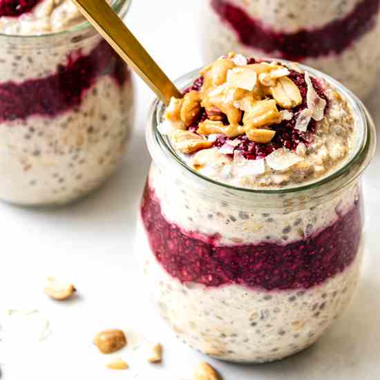 Berry Overnight Oats