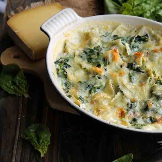 Spinach, ravioli and bacon Gratin