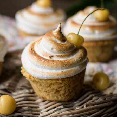 Muffins with white cherries