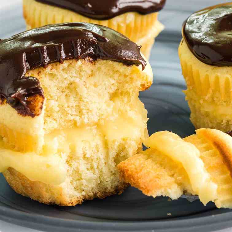 Boston Cream Pie Cupcakes