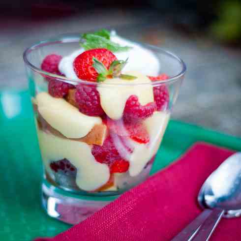 Holiday trifle