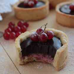 Tartaletas de Chocolate y Frutos Rojos