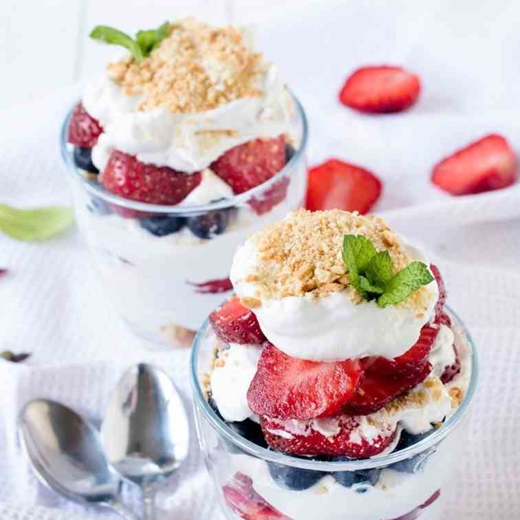 No-Bake Summer Berries Parfait