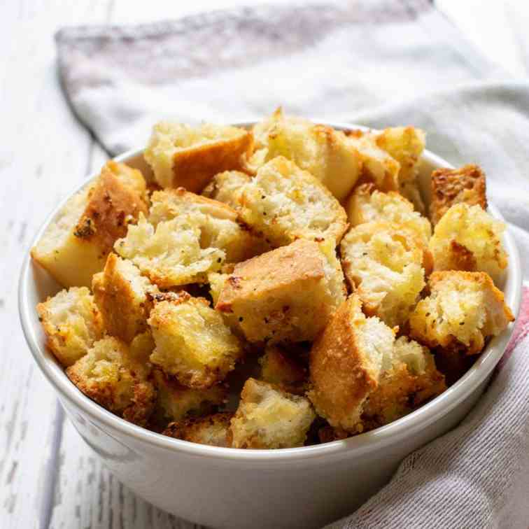 Parmesan Garlic Croutons