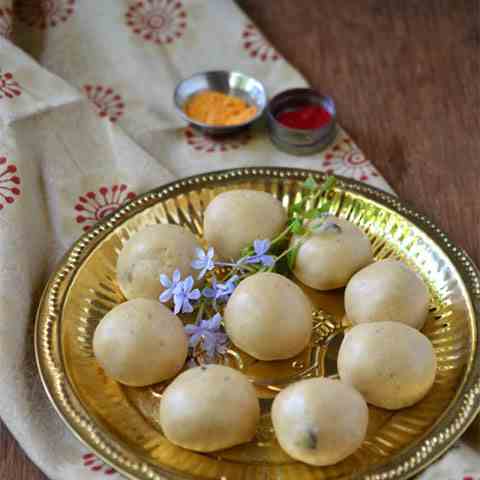 Maaladu | Roasted Gram Laddu