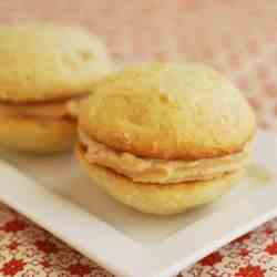 Banana Whoopie Pies