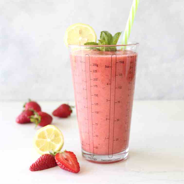 Glowing Skin Strawberry Lemon Smoothie