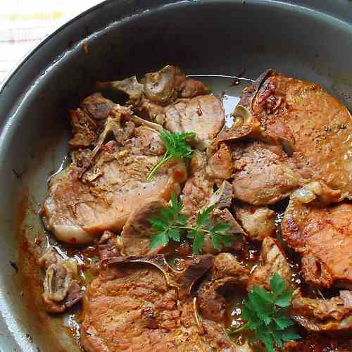 Pork chops in sauce
