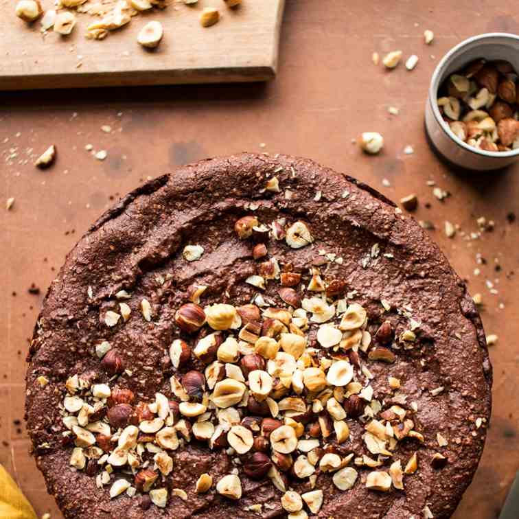 Vegan chocolate hazelnut torte