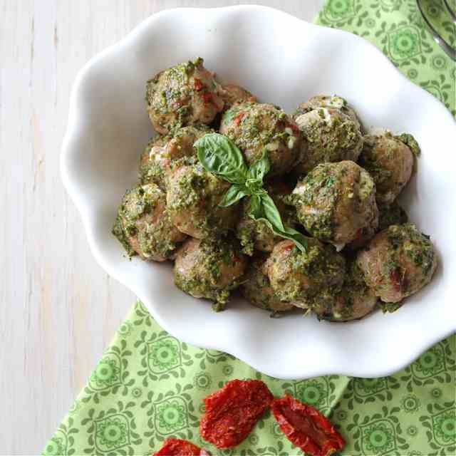 Baked Caprese Turkey Meatballs w/Pesto