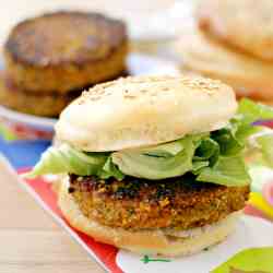 Veggieburgers with home-made buns