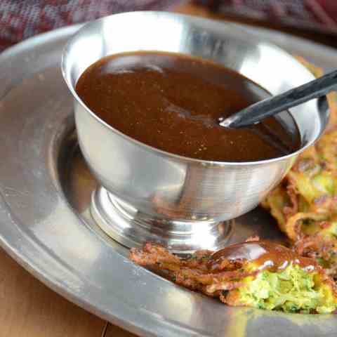 Onion Bhajis & Tamarind Chutney