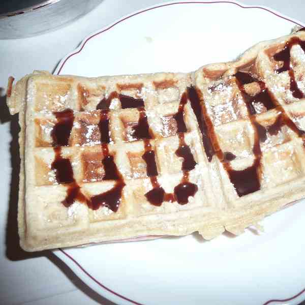 Cinnamon banana waffles