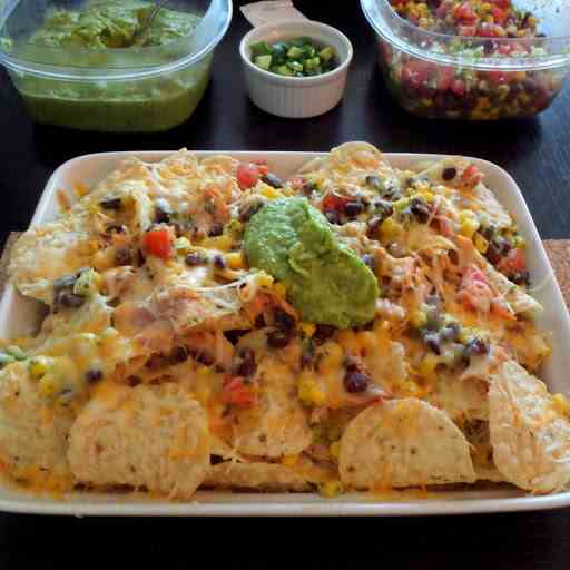 Chicken and Black Bean Salsa Nachos