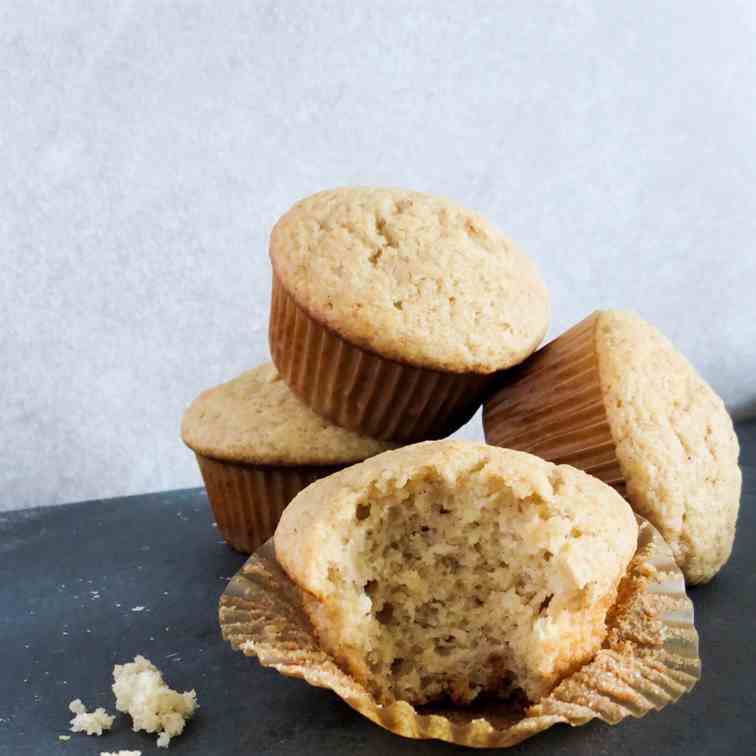 Cinnamon Applesauce Muffins