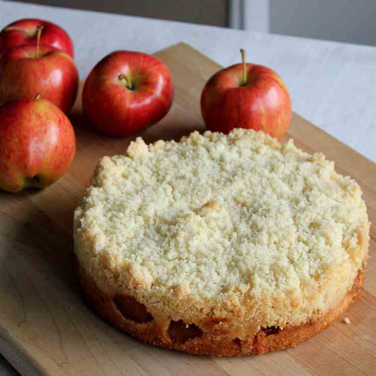 Apple Crumble Cake