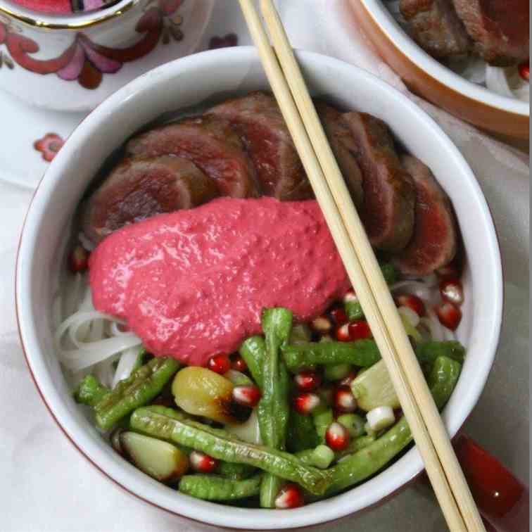 Sirloin with noodles and purple tahini