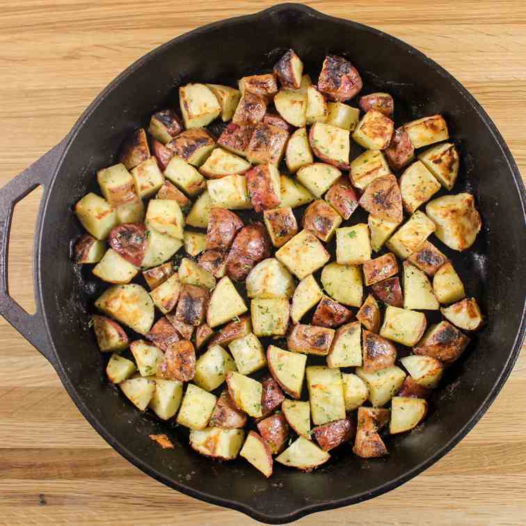 Cast Iron Skillet Ranch Potatoes