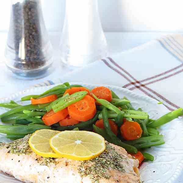 Easy Lemon Rosemary Salmon